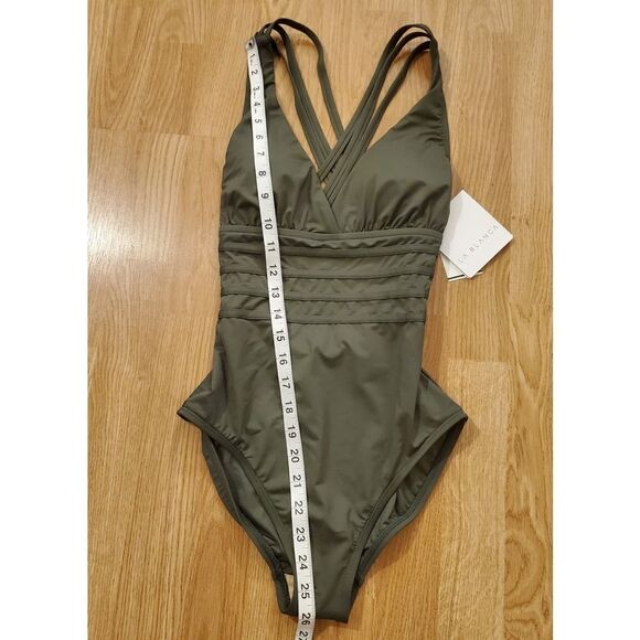 La Blanca Island Goddess Tummy-Control One-Piece - Picture 9 of 14